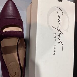 Women’s burgundy loafers